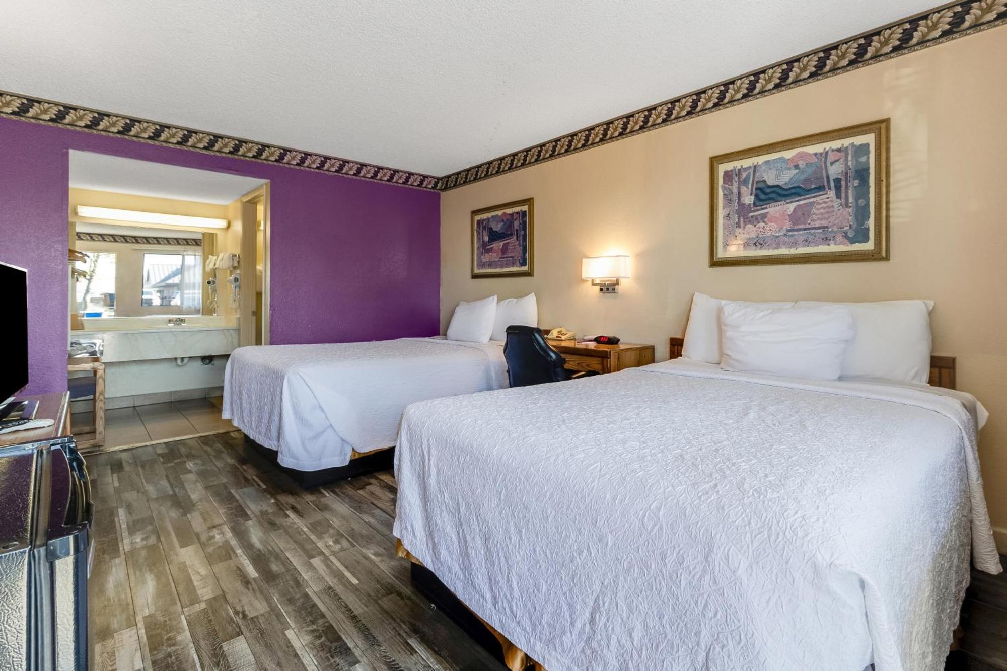 Knights Inn Madera Extérieur photo
